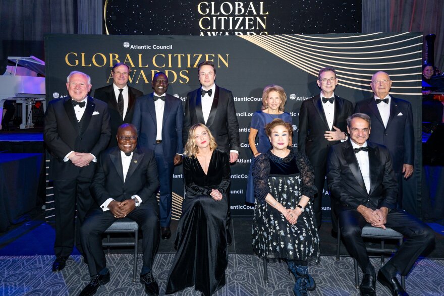 Global Citizen 2024: Η βράβευση Μητσοτάκη, οι έπαινοι Μπουρλά και το κοπλιμέντο του Μασκ στη Μελόνι - Δείτε βίντεο