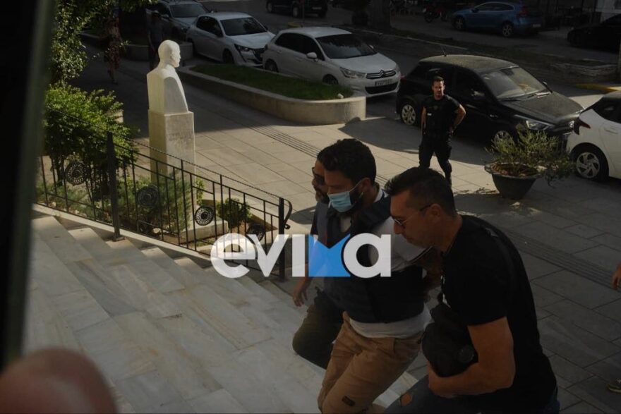 Εύβοια: Στον Εισαγγελέα ο 35χρονος που δολοφόνησε τον 73χρονο θείο του - Βίντεο