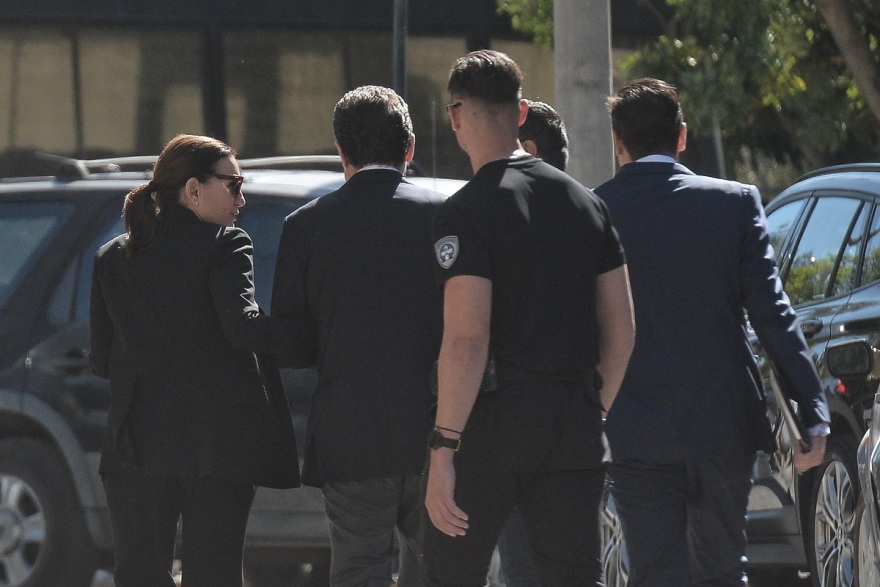 Όλγα Κεφαλογιάννη: Ζητά την αποκλειστική επιμέλεια των παιδιών της