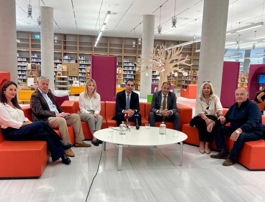 Συνάντηση με λήπτες μεταμοσχευμένων οργάνων είχε ο Μάριος Θεμιστοκλέους