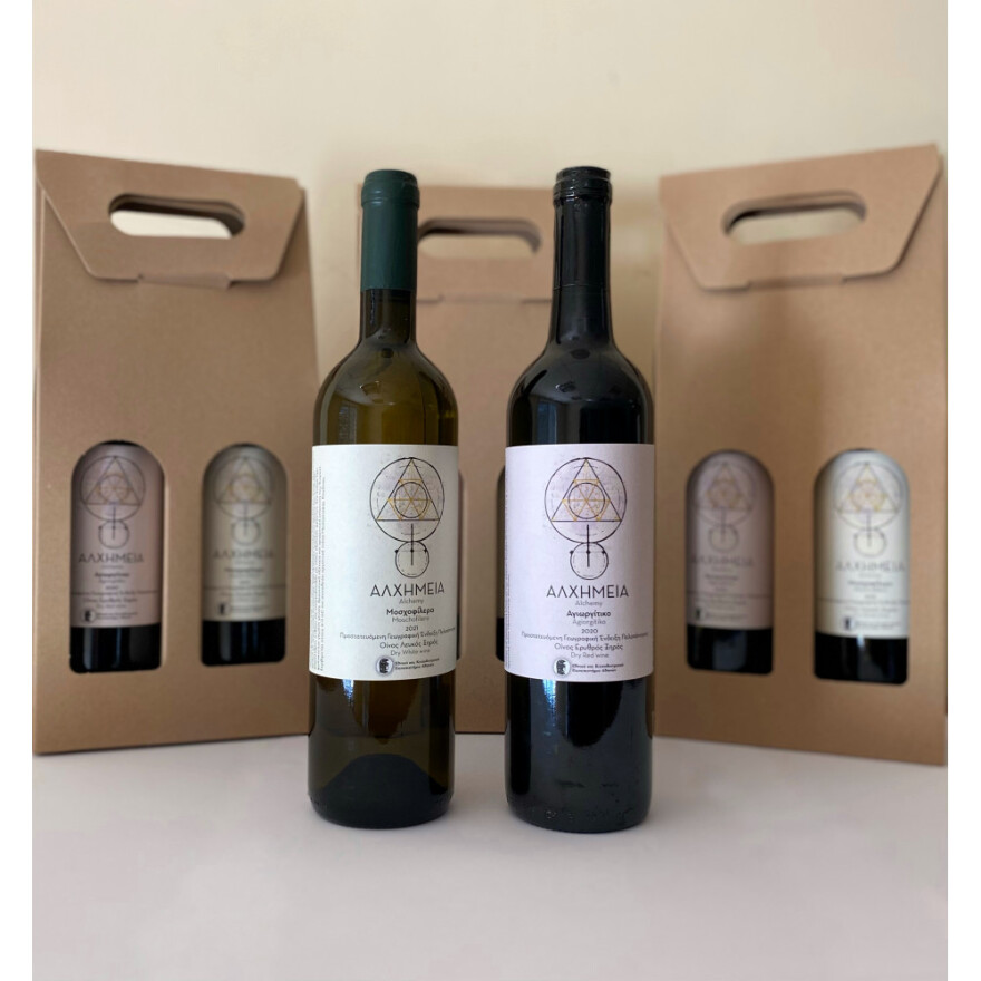 ΕΚΠΑ: Σωκράτης και Πλάτωνας σε t-shirt, Πυθαγόρας και Αριστοτέλης σε μπρελόκ - Τι μπορεί να βρεις στο νέο κατάστημα