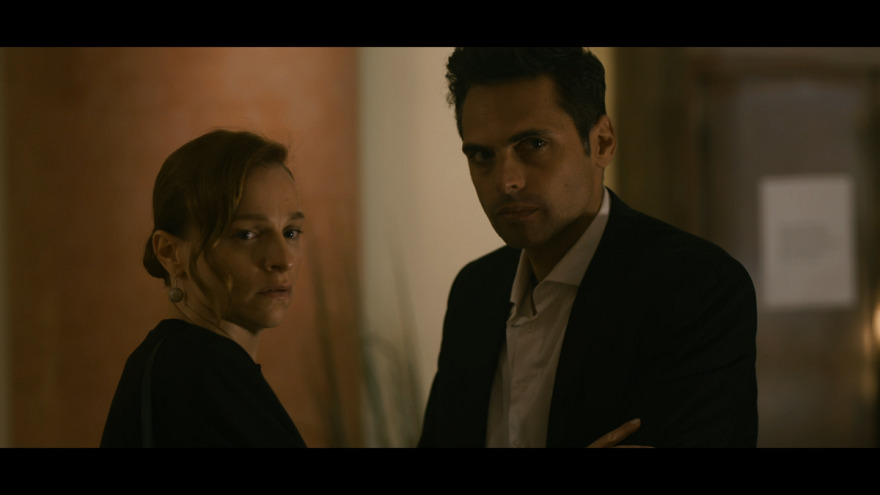 Η «Σκοτεινή θάλασσα» κάνει πρεμιέρα στο MEGA - Όσα θα δούμε στα δύο πρώτα επεισόδια