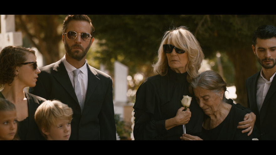 Η «Σκοτεινή θάλασσα» κάνει πρεμιέρα στο MEGA - Όσα θα δούμε στα δύο πρώτα επεισόδια