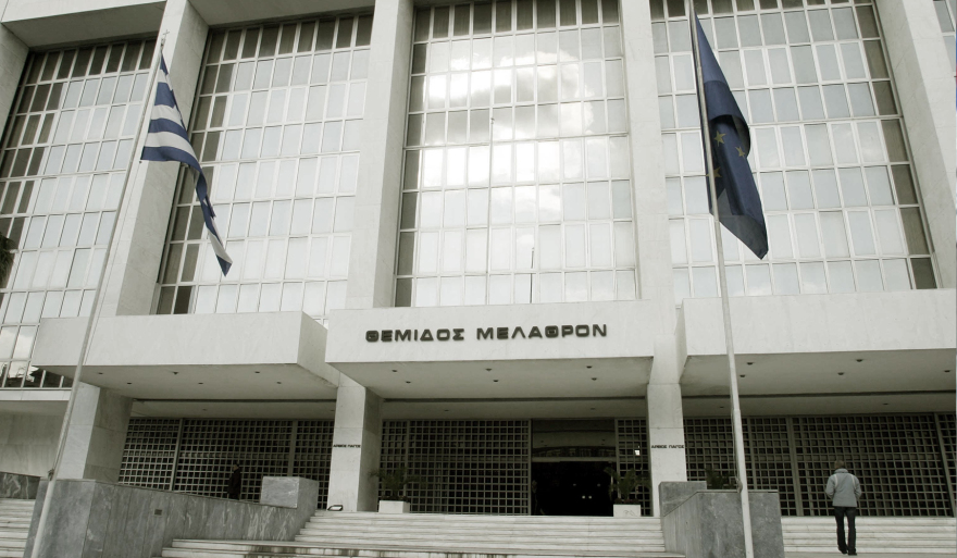 Aρειος Πάγος: Οι δικαστές «βάφτισαν» το παιδί λόγω διαφωνίας των γονιών του, όρισαν και την εκκλησία!