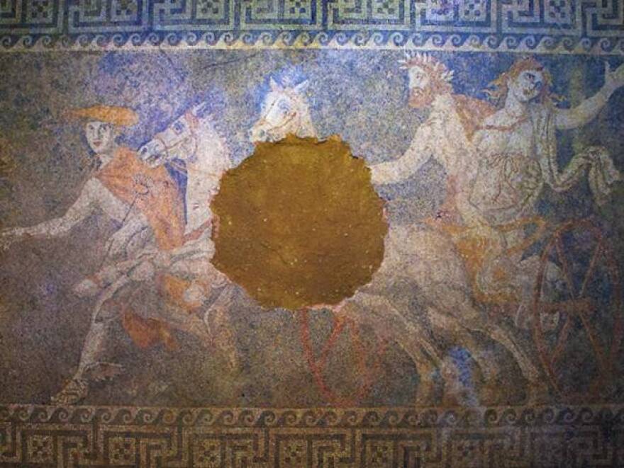 Αμφίπολη: «Τρέχουν» οι εργασίες για να αναδειχθεί το μνημείο