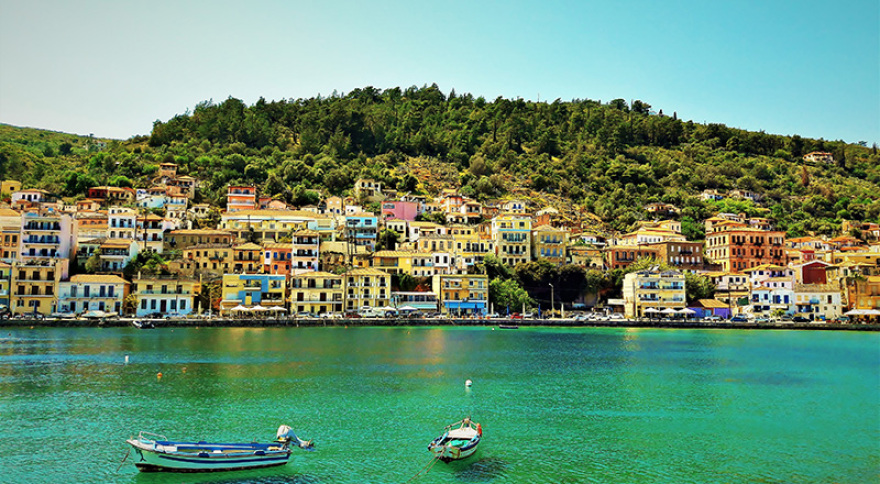 Ο Guardian «ψηφίζει» Ελλάδα για το καλοκαίρι - Το τοπ 10 των ελληνικών προορισμών 
