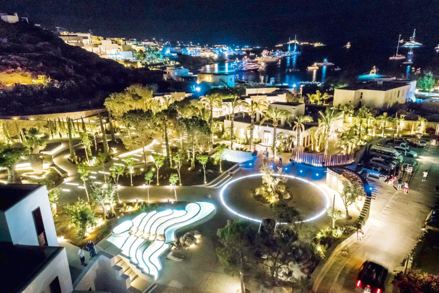 Μύκονος Summer: Πάρτυ εκατομμυρίων με χλιδάτα ακίνητα και διεθνή brands