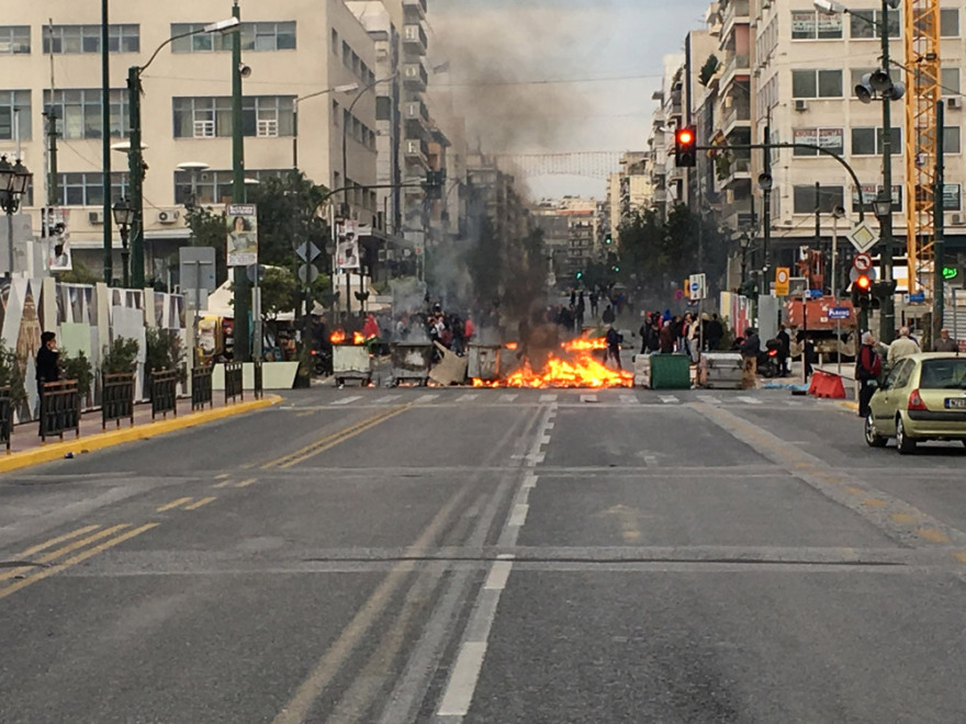 Με ΜΑΤ στον Πειραιά η ομιλία Τσακαλώτου