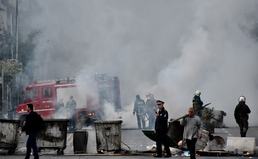 Με ΜΑΤ στον Πειραιά η ομιλία Τσακαλώτου