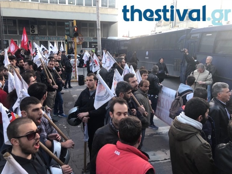 Θεσσαλονίκη:  Επεισόδια έξω από το ξενοδοχείο που μίλησε ο Τσίπρας