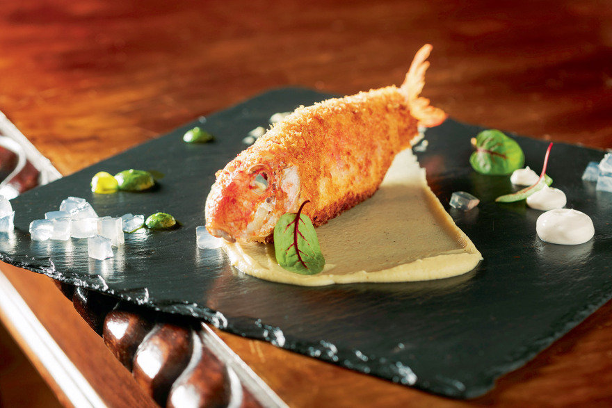 Ο Λευτέρης Λαζάρου ανοίγει το άλμπουμ της ζωής του