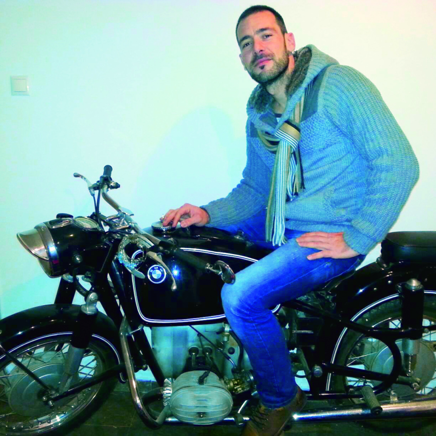 Survivor  και  αδρεναλίνη: Και Σώζων  Και Παλαίστρος  Και Χάρος