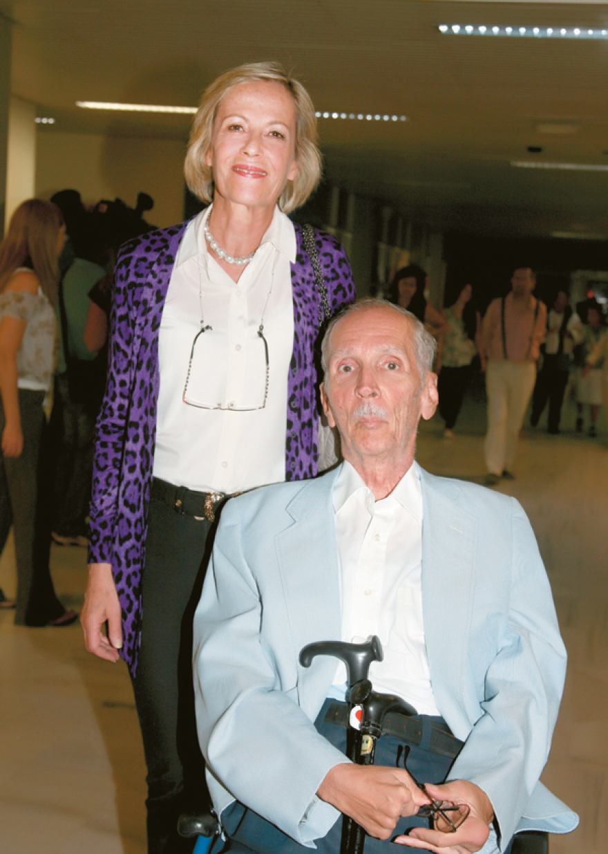 Οικογένεια Κ. Αγγελόπουλου: Τα παιδιά θέλουν τα λεφτά του πατέρα τους