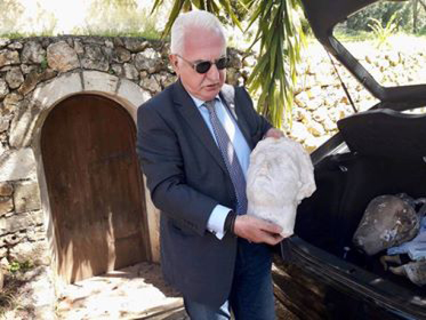 Συνελήφθη Γερμανός αρχαιοκάπηλος: Βρέθηκαν δεκάδες αντικείμενα στη βίλα του