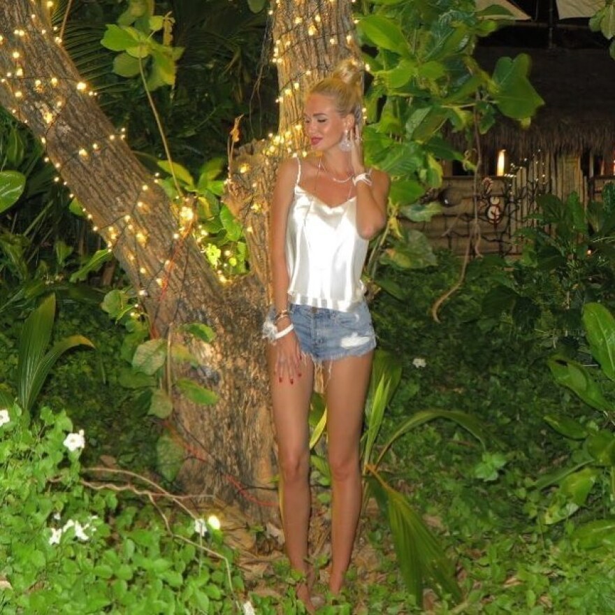 Η καλλονή του Πoύτιν και τα ξεσαλώματα στη Μύκονο