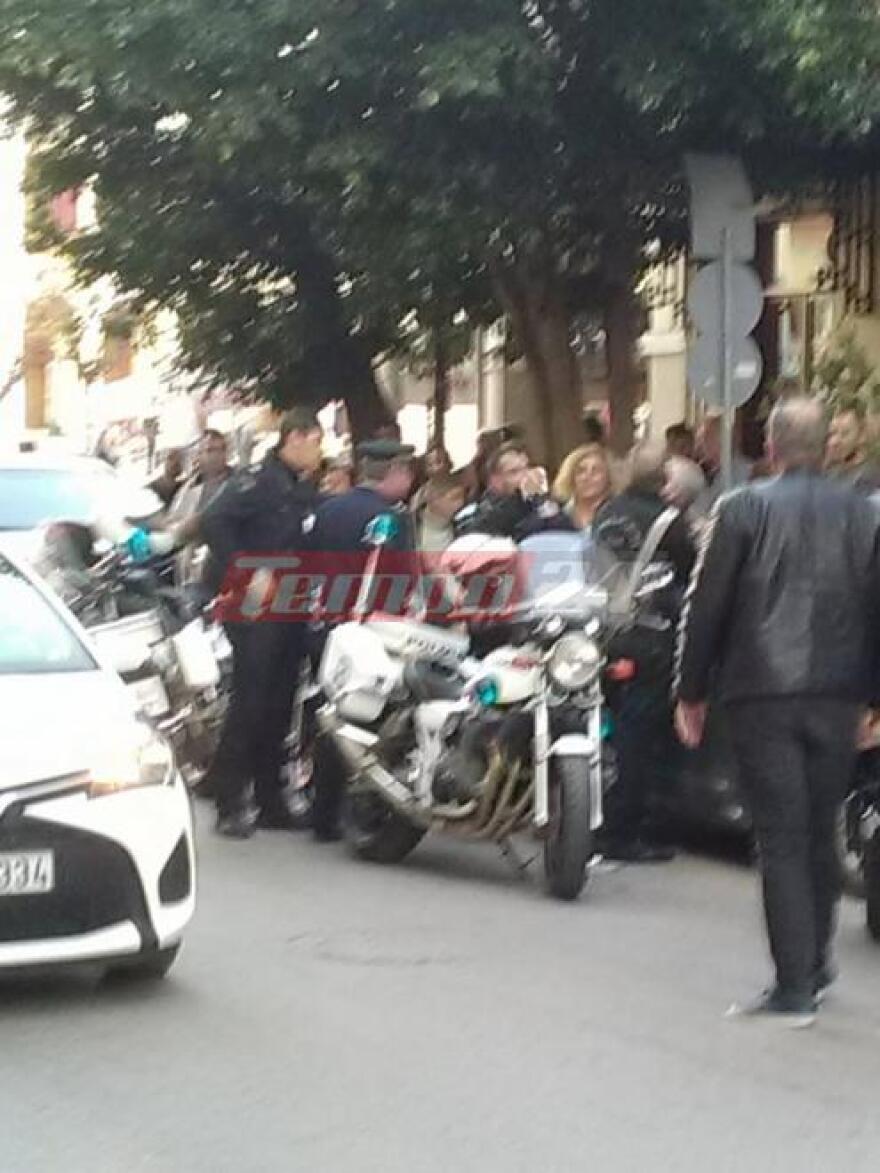 Χαμός στην Πάτρα: Του πήραν τις πινακίδες για στάθμευση σε θέση αναπήρων και χτύπησε τον αστυνομικό (φωτό)