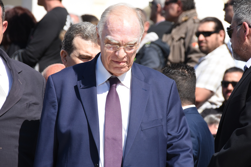 Ανείπωτη θλίψη στο τελευταίο «αντίο» στον Στέλιο Σκλαβενίτη