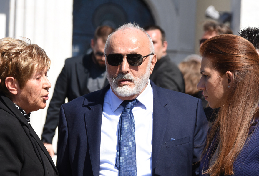 Ανείπωτη θλίψη στο τελευταίο «αντίο» στον Στέλιο Σκλαβενίτη