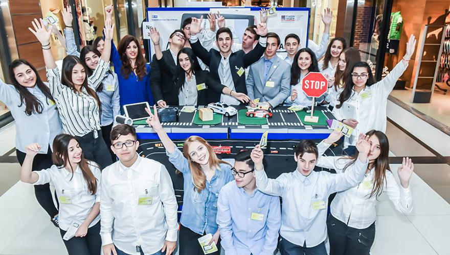 Χιλιάδες μικροί επίδοξοι επιχειρηματίες