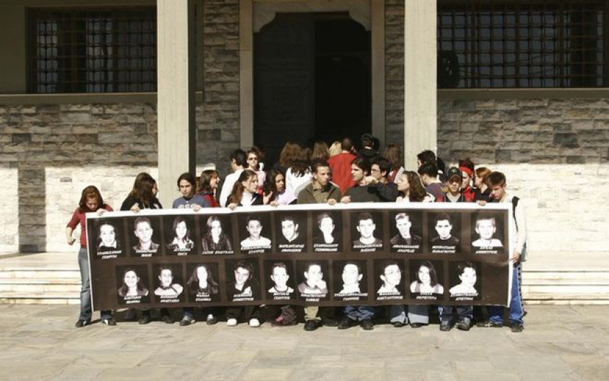 Τραγωδία στα Τέμπη: Δεκαπέντε χρόνια από το δυστύχημα που κόστισε την ζωή σε 21 μαθητές