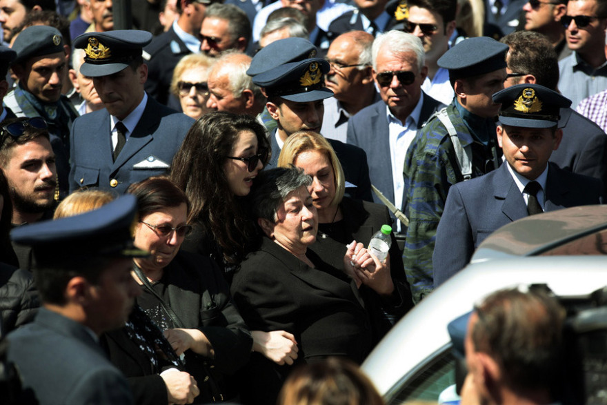 Η Ελλάδα αποχαιρέτησε τον ήρωα σμηναγό