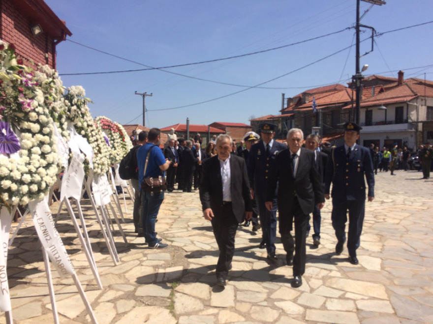 Η Ελλάδα αποχαιρέτησε τον ήρωα σμηναγό