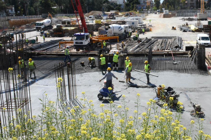 Με γοργούς ρυθμούς και υπό το βλέμμα των φιλάθλων χτίζεται το νέο γήπεδο της ΑΕΚ 