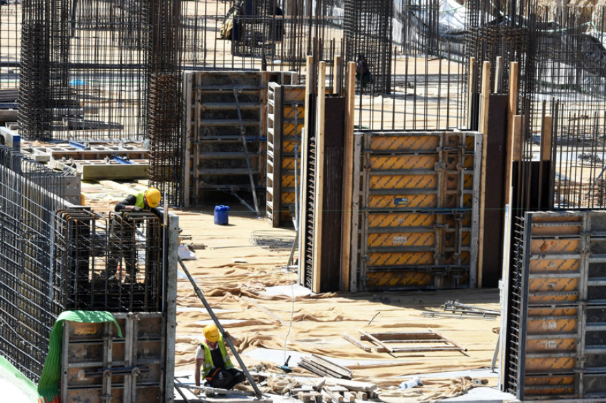 Με γοργούς ρυθμούς και υπό το βλέμμα των φιλάθλων χτίζεται το νέο γήπεδο της ΑΕΚ 