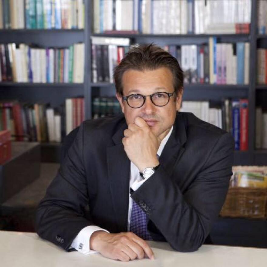 Γιώργος Σταθόπουλος: Ζητά αποζημίωση από οίκο δημοπρασιών για πλαστό πίνακά του