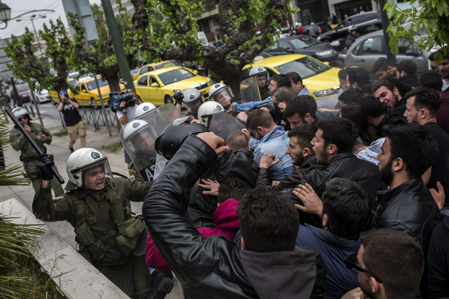 Η μάχη των «αριστερών» ΜΑΤ με την Αριστερά 