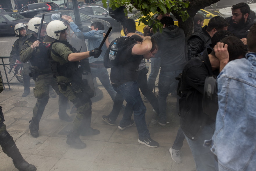 Η μάχη των «αριστερών» ΜΑΤ με την Αριστερά 