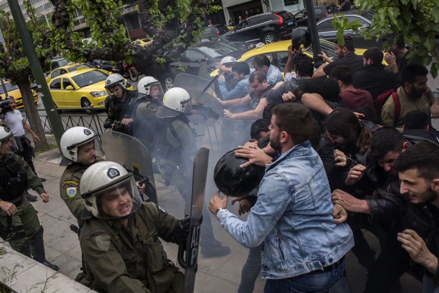 Η μάχη των «αριστερών» ΜΑΤ με την Αριστερά 