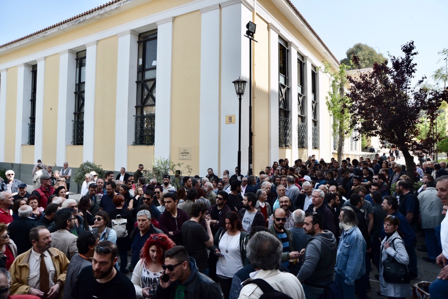 «Διαδήλωση» του ΚΚΕ στην Ευελπίδων για τους συλληφθέντες στα επεισόδια στο άγαλμα Τρούμαν