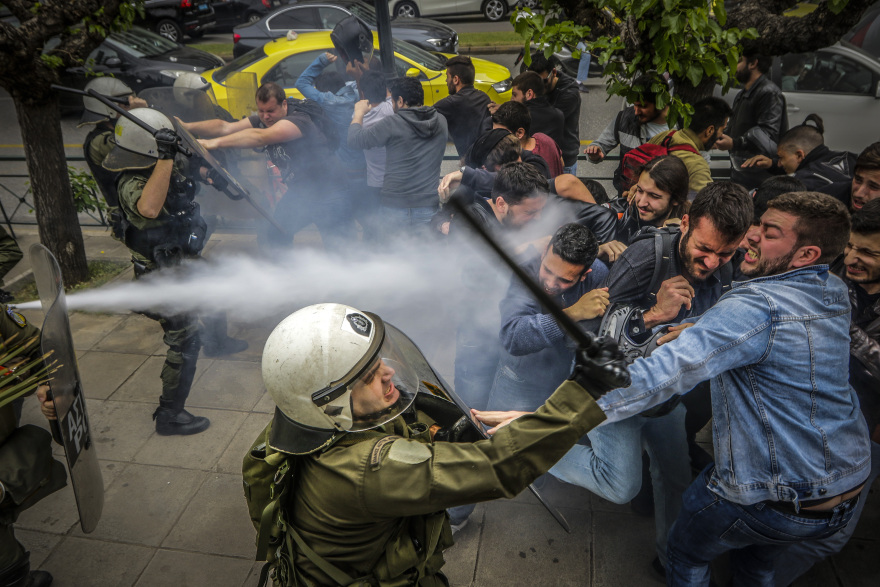 Η μάχη των «αριστερών» ΜΑΤ με την Αριστερά 