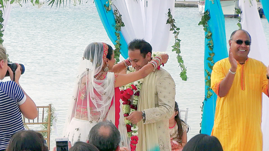 Στα άδυτα της Μυκόνου by Νίκος Μαστοράκης