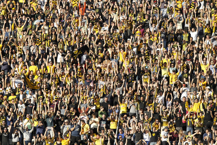 ΑΕΚ-Λεβαδειακός 2-0: Πρωταθλήτρια η «Ένωση» μπροστά σε 60.000 φίλους της!