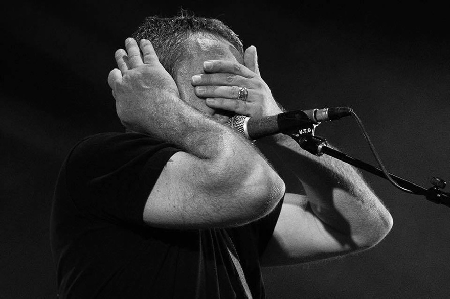 Έξι παραστάσεις και τρεις ταινίες