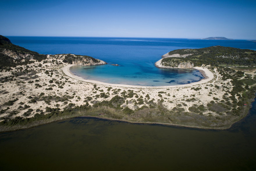Βοϊδοκοιλιά: Απόδραση στη μαγευτική παραλία