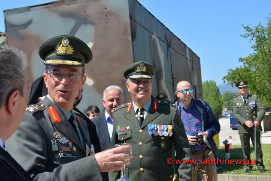 Απίστευτο βίντεο: Με... Leopard πρόσφεραν κρασί στον στρατηγό τους στην Ξάνθη