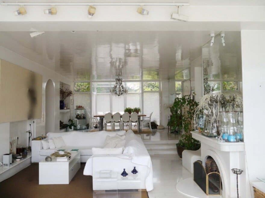 Πωλείται η βίλα της Ζωής Λάσκαρη και του Αλέξανδρου Λυκουρέζου στο Πόρτο Ράφτη