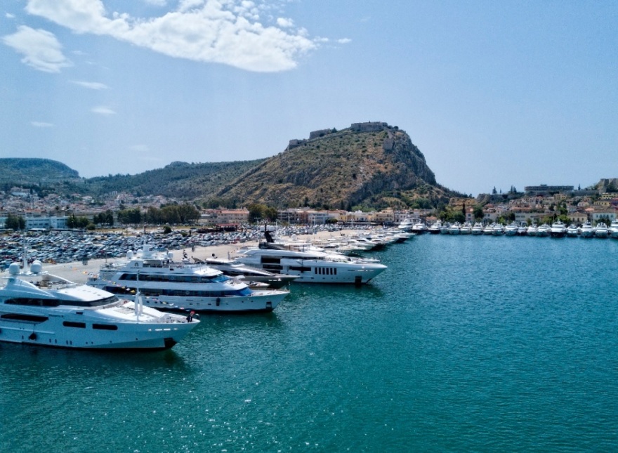 Διάσημοι και γαλαζοαίματοι στην έκθεση θαλαμηγών στο Ναύπλιο 