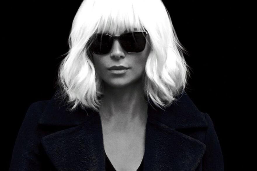 Σαρλίζ Θερόν: Και με εκείνον και με εκείνη