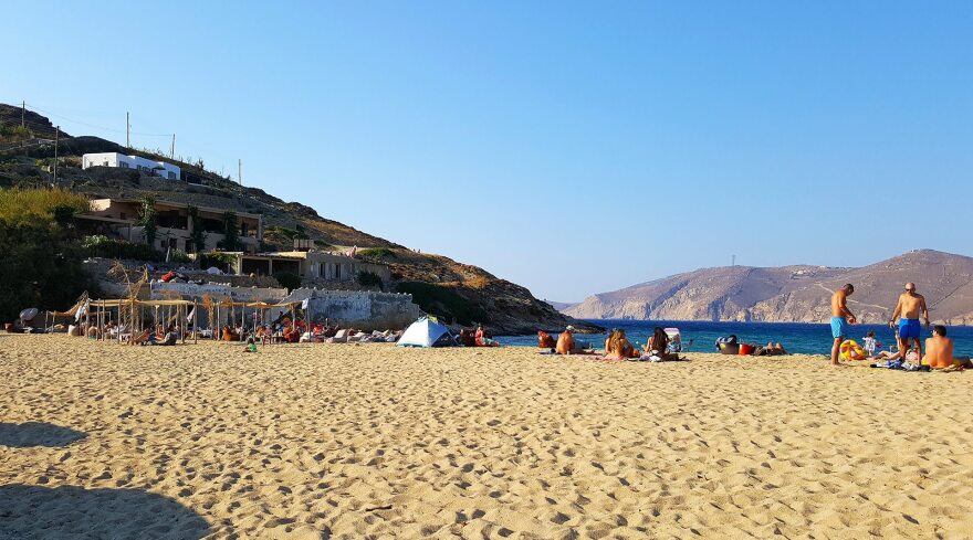 Μύκονος: Η Φτελιά εάλω...