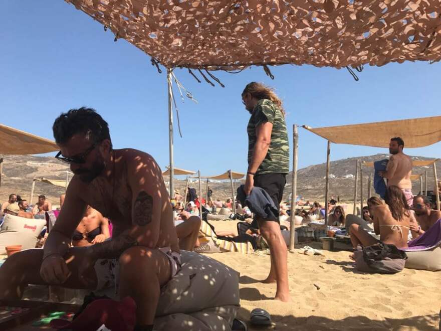 Μύκονος: Η Φτελιά εάλω...