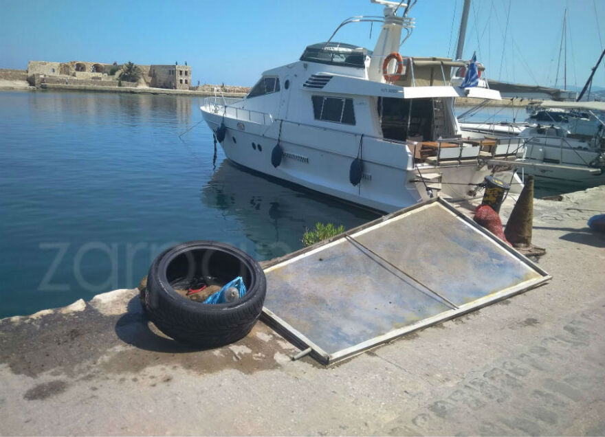 Χανιά: Τα σκουπίδια στον βυθό του Ενετικού Λιμανιού και ο απρόσμενος επισκέπτης 