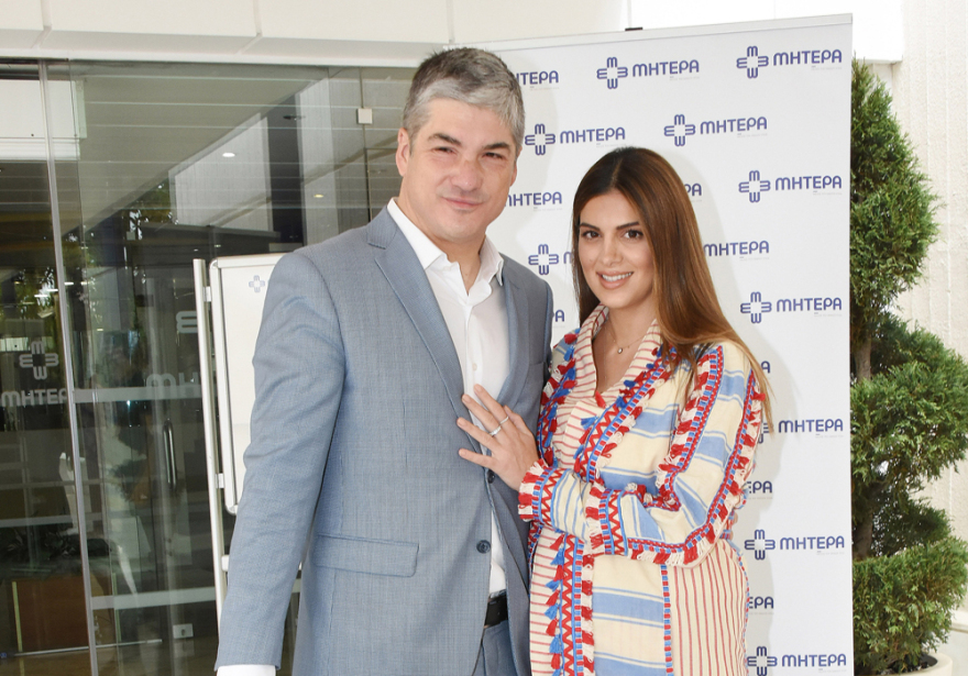 Φωτογραφίες: Η Σταματίνα Τσιμτσιλή βγήκε από το μαιευτήριο