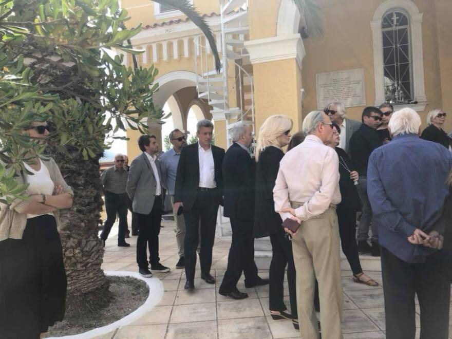 Στην Κεφαλονιά είπαν το τελευταίο αντίο συγγενείς και φίλοι στον Γιώργο Κουρή