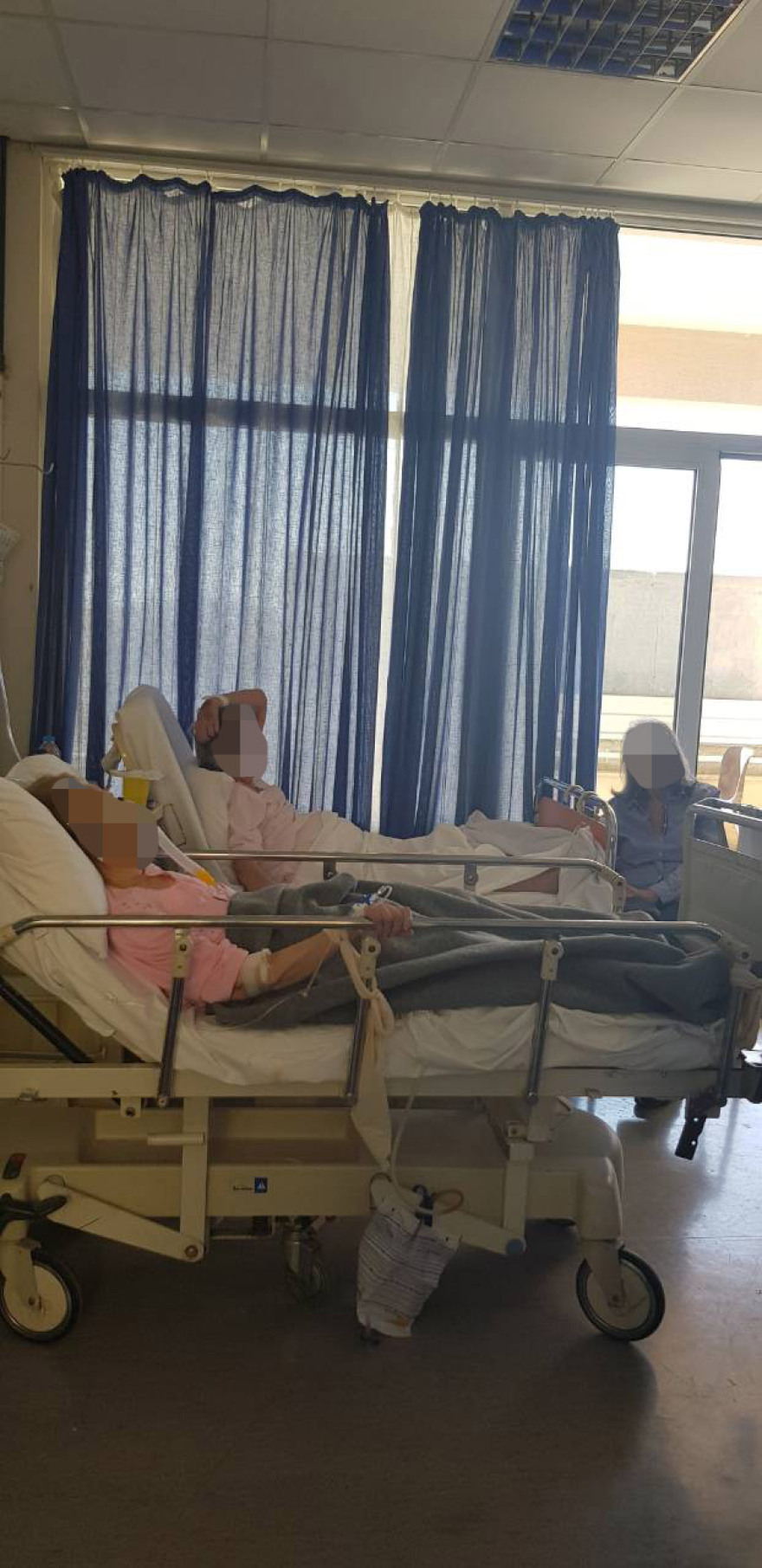 Τραγική η κατάσταση στο Σισμανόγλειο: Ράντζα-φορεία και περιποίηση ασθενών στο διάδρομο