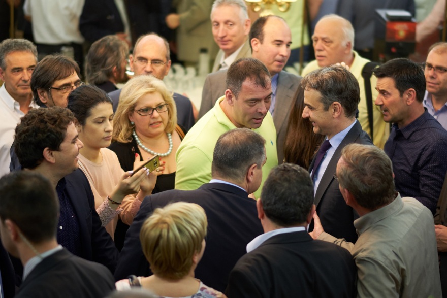 Μητσοτάκης: Οι υπουργοί μου δεν θα προσλαμβάνουν ανεπάγγελτους, κουμπάρους ή συγγενείς τους