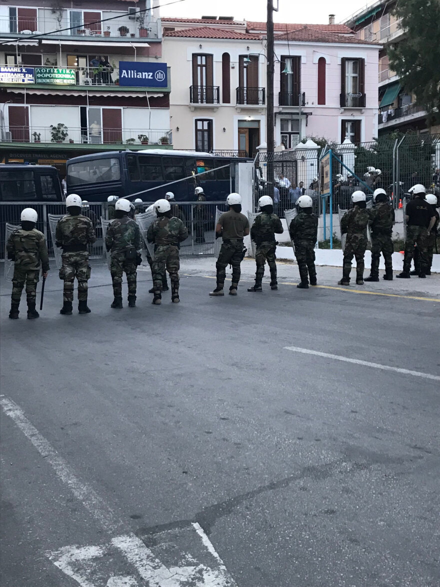 Περιοδεία Τσίπρα σε Λήμνο-Λέσβο: Σπρέι πιπεριού από την κυβέρνηση στους διαδηλωτές